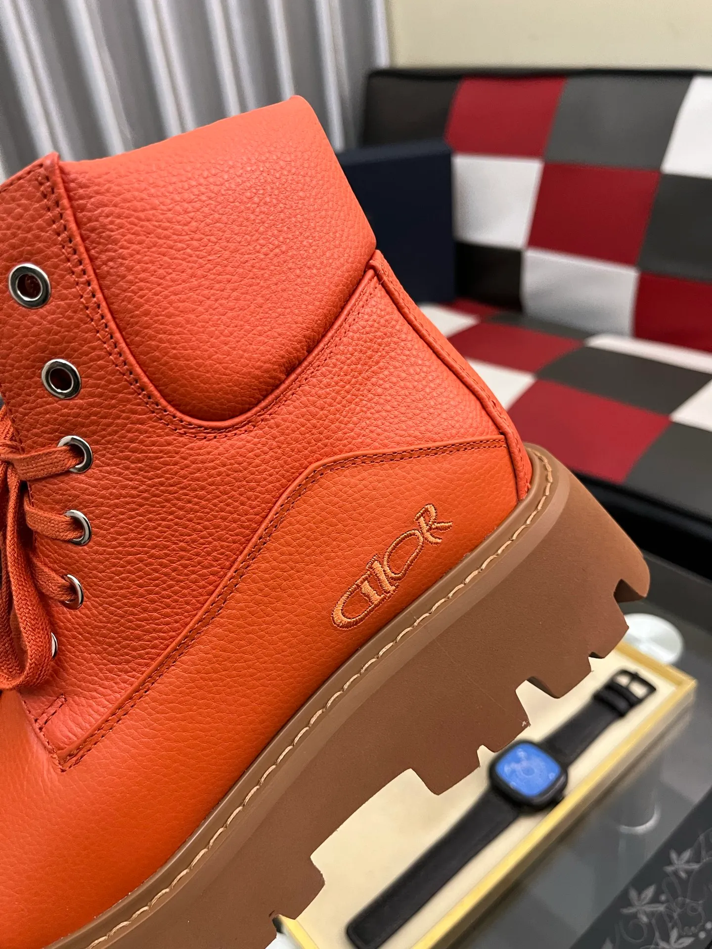 Men's shoes 💰: 560⌚️⌚️Dior top crafts Dior high-top boots counter synchronizes with the original factory configuration, original cowhide patchwork fabric imported from Italy, breathable and comfortable imported water-dyed cow lining, sole: original factory special original sole super comfortable, original factory with single goods high quality, you can enter and exit the counter at will, welcome to compare and synchronize with the counter, code number: 38-44